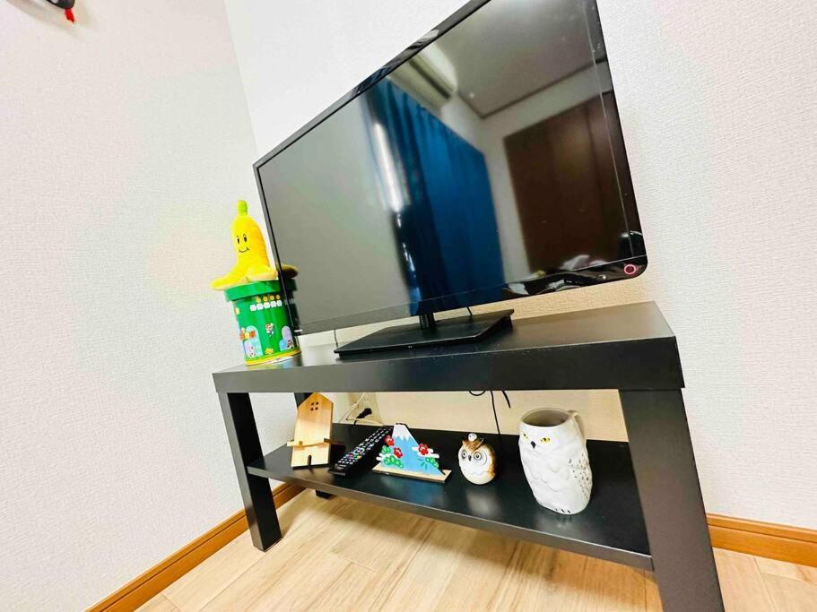 Apartemen 3-2,黒門市場まで30秒!の激近道頓堀徒歩6分!難波駅徒歩7分!通天閣徒歩9分!人気観光エリアへもすぐ! Osaka